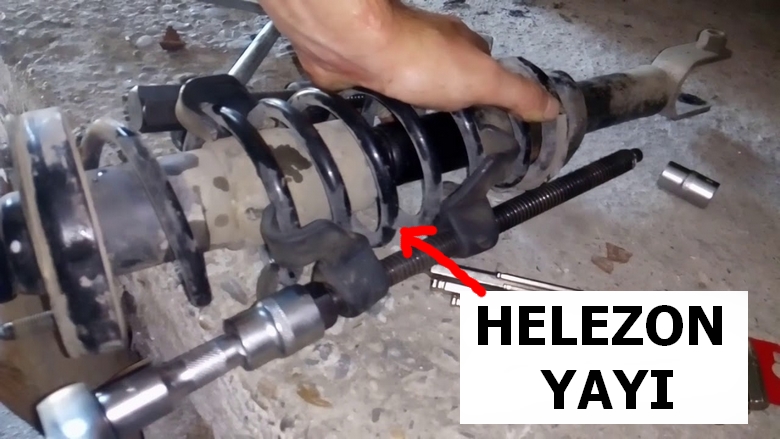 Helezon Yayı Değişimi Ne Kadar? Yay Fiyatı ve Değişimi İşçilik Ücreti - 2023 2 Amortisör ve Helezon Yayı