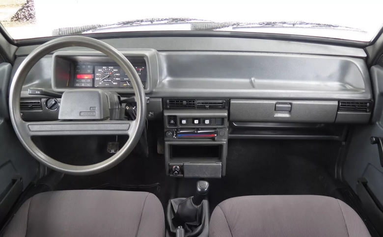 Lada Samara Nasıl Araba, Alınır Mı? İnceleme ve Kullanıcı Yorumları 3 Lada Samara İçi