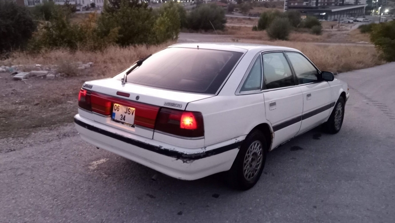 Mazda 626 GD (1987-1991) Nasıl Araba, Alınır Mı? İnceleme ve Kullanıcı Yorumları 2 Mazda 626 GD Hatchback
