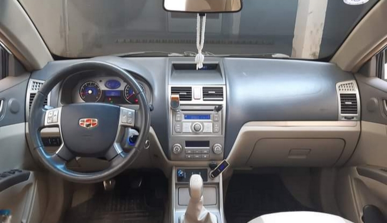 Geely Emgrand 1.5 Nasıl Araba, Alınır Mı? İnceleme ve Kullanıcı Yorumları 1 Geely Emgrand EC7 İçi
