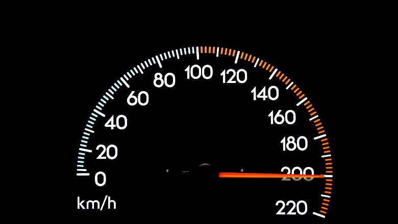 Kilometre Hız Göstergesi Neden Takılır Kalır?