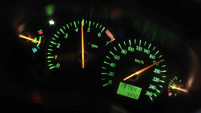 Devir Yükseliyor Araba Hızlanmıyor, Motor Bağırıyor Ama Araç Gitmiyor Sebebi