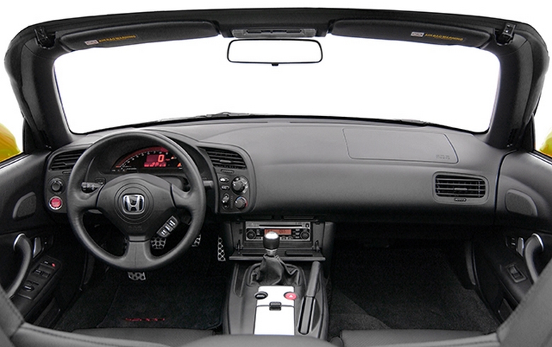 Honda S2000 2.0 Vtec Nasıl Araba, Alınır Mı? İnceleme ve Kullanıcı Yorumları 1 Honda S200 İçi