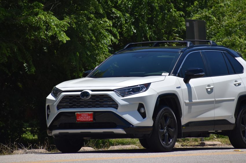 Hibrit otomobiller: Yakıt tasarrufu için en iyi seçenek mi?